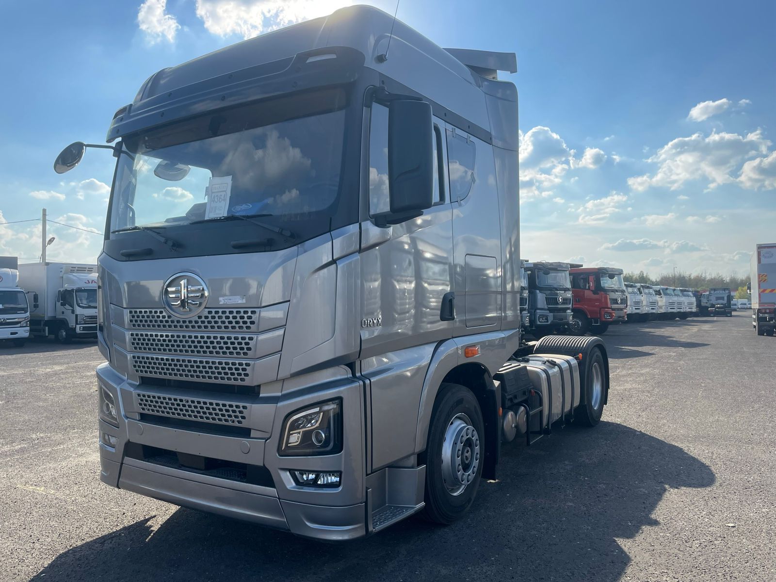 Седельный тягач FAW JH6 ORYX 4x2 2023 год