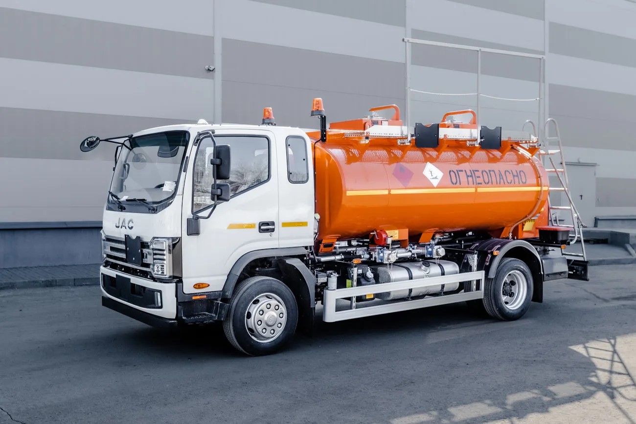 Автотопливозаправщик АТЗ-8,0 на шасси JAC N120S